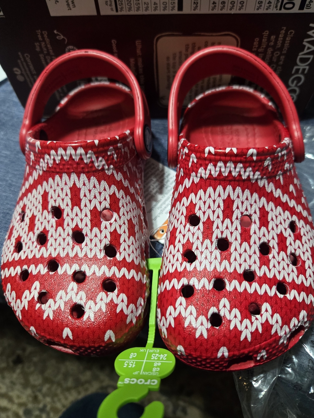 Kids Red Knit-Pattern Clogs - Crocs